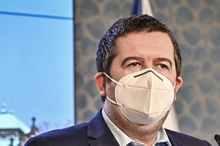 Ať mě zavřou, jestli v tom byla chyba, hájí Hamáček dar od miliardářů - Seznam Zprávy